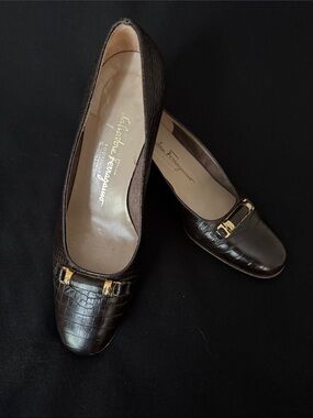 80’s Salvatore Ferragamo Dark Brown Croc-Embossed Flats with Gold Hardware